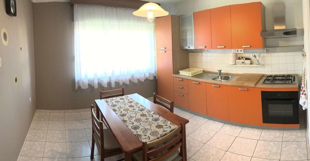Luka Apartment Pula Bagian luar foto